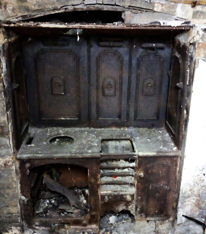 TheRad - Hidden stove/heating in the cellar